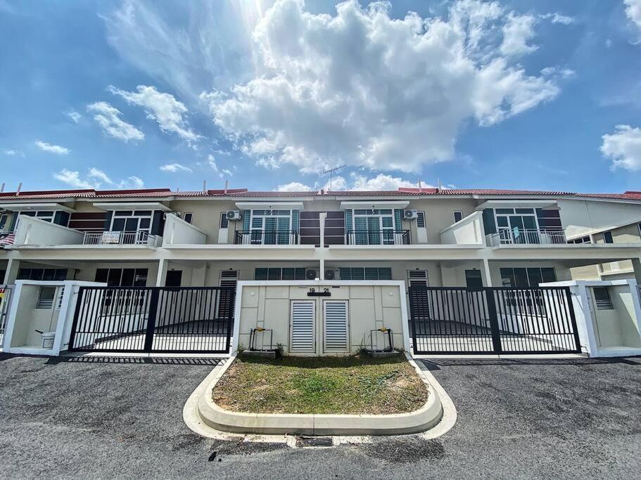 Bandar Penawar Desaru Twin Home 32Pax מראה חיצוני תמונה